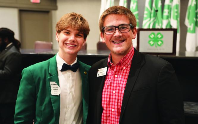 Robert Thomas (left) with Carter Hewitt of Putnam County 4-H AmeriCorps. CONTRIBUTED