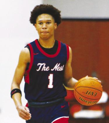Jeremy Banks, the younger brother of Putnam County boys’ all-time leading scorer Eren Banks, averaged 10.5 points and 3.7 rebounds last season. LANCE McCURLEY/Staff