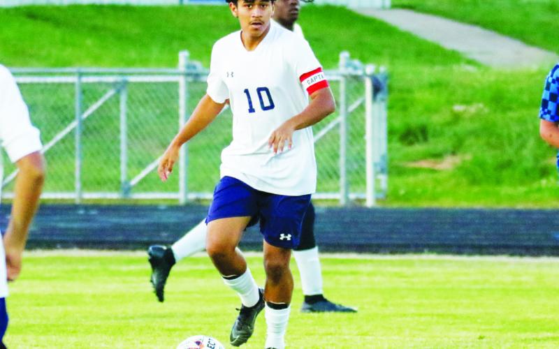Putnam County junior midfielder Angel Sanchez (10) controls the tempo of his team’s possession. LANCE MCCURLEY/Staff