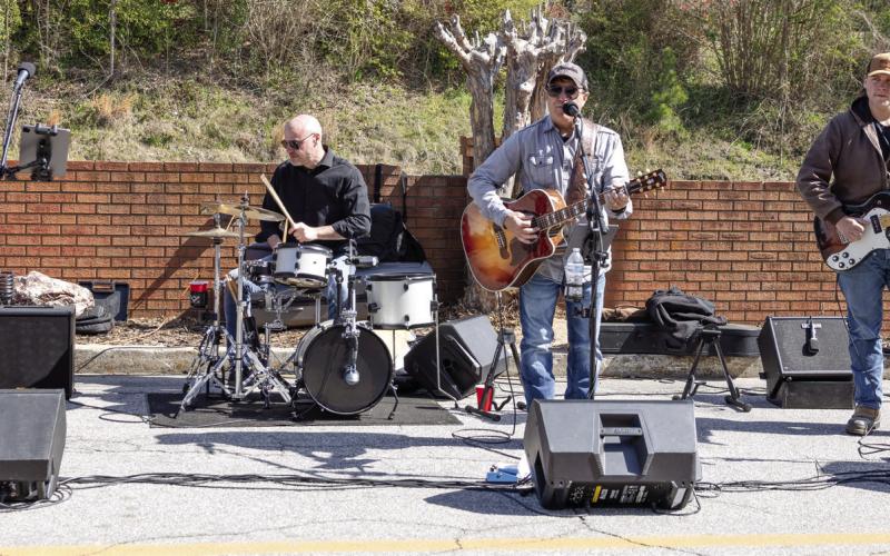 The Tim Cardiere Band had the crowds up and dancing from 11 a.m. to 1 p.m. LEIGH LOFGREN/Staff
