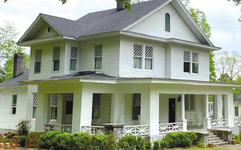 Walton-Rossee House (1909)