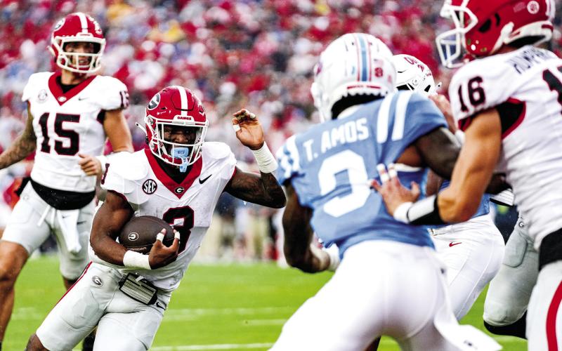 Georgia running back Nate Frazier (3) scored the Bulldogs’ lone touchdown early in the game. TONY WALSH/UGAAA