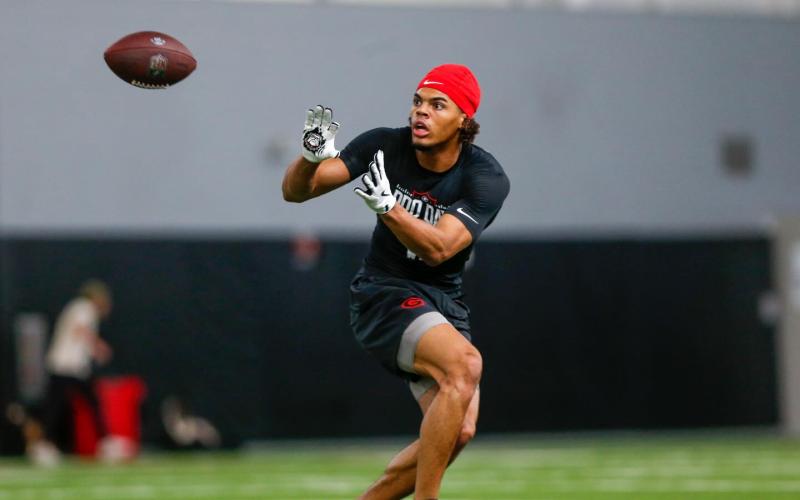Georgia wide receiver Noah Thomas gets set to haul in a pass. LANCE MCCURLEY/Staff