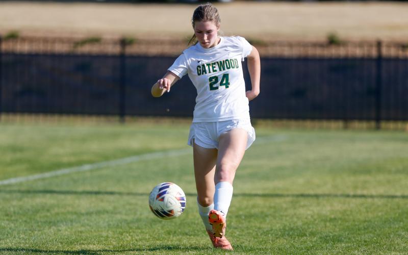 Gatewood head coach Tracy Harper said senior Riley Justice (24) has been one of the team’s best defenders this season. LANCE McCURLEY/Staff