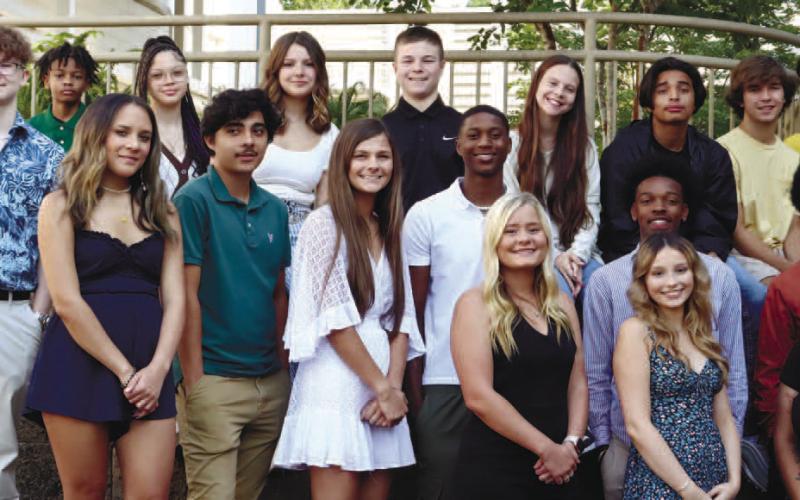 All students in the 2022 PCHS Homecoming court stand together. Photos by ARELLA CASH/Staff