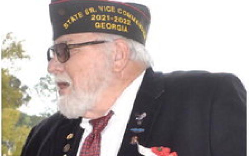 Jim Willis speaks at the Putnam County Veterans Wall of Honor during the 2021 Veterans Day celebration. FILE PHOTO