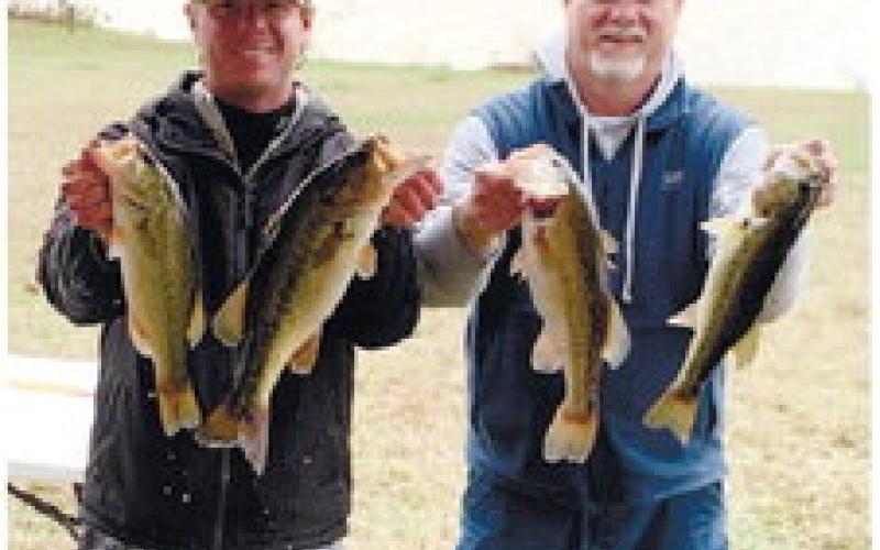 Fourth-place finishers Drew and David Coker.