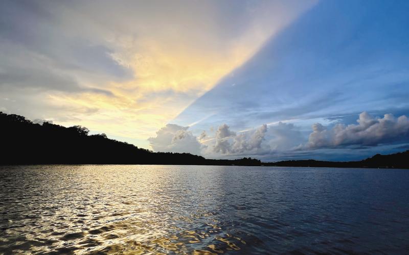 Clouds cut the sky in half as the sun set over Lake Sinclair, near Murder Creek, earlier this month. Have you seen a sight that bugs you, captures your imagination or makes you wonder what’s going on? Tell us about it. Send email to editor@msgrnews.com or call 706-749-7232. IAN TOCHER/Staff