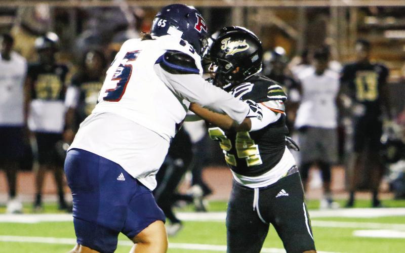 Noah Long (65) recently committed to Cumberland University. LANCE McCURLEY/Staff