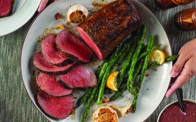 Roasted Chateaubriand with Red Wine Gravy and Lemon-Garlic Asparagus
