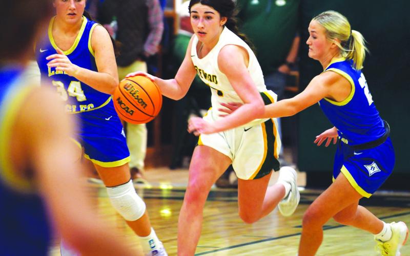 Gatewood junior Lauren Paxson (center) was the Lady Gators’ leading scorer against Brentwood, contributing 10 points, eight rebounds, and a block in the loss. IAN TOCHER/Staff