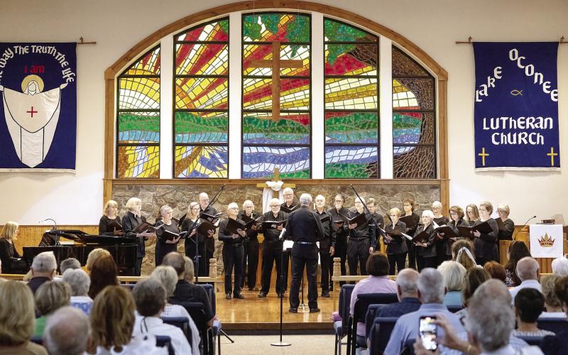The East Georgia Concert Chorale sings at Lake Oconee Lutheran Church’s benefit concert. LEIGH LOFGREN/Staff