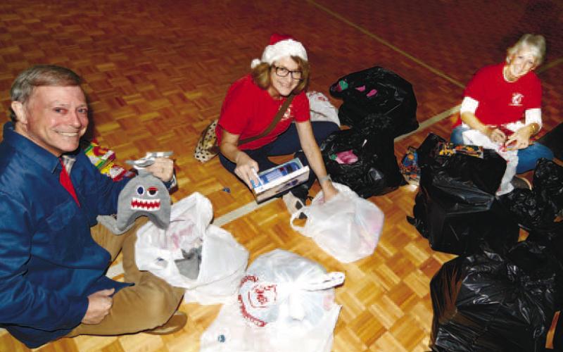 Mothers Against Crime hosts Christmas party