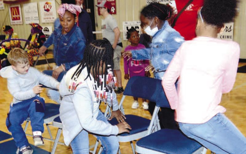 Mothers Against Crime hosts Christmas party