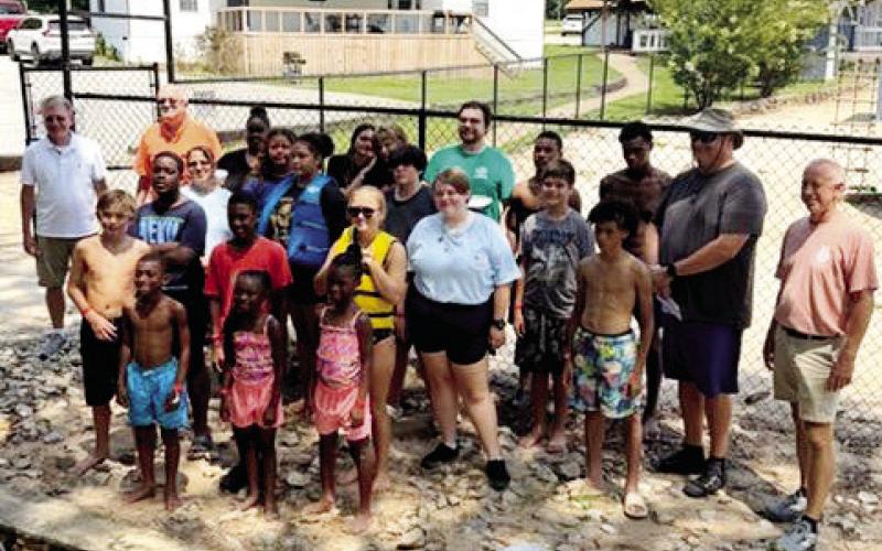 Last weekend, members of Eatonton’s Rising Star Lodge No. 4 (risingstar4. org), among the oldest Masonic lodges in Georgia, hosted several young residents of the Masonic Home of Georgia, for a day of fun in the sun alongside Lake Sinclair. CONTRIBUTED