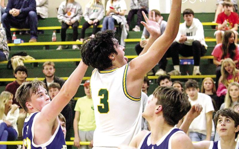 Senior Blake Callaway was credited with 10 points in the Gators’ 74-35 win over Thomas Jefferson last Friday at home in Eatonton. TREY NORRIS/Staff