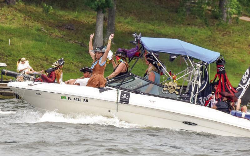 The all-women “Pour Choices” crew clearly enjoyed their Saturday afternoon on Lake Sinclair, which included two crewmembers taking home prestigious pirate awards.