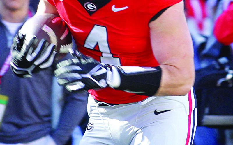 Georgia tight end Oscar Delp (4) had one catch in Saturday’s game, which went 17 yards for a score. BRAD HARRISON/Staff