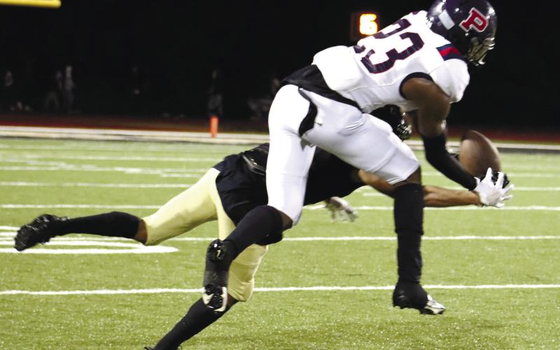 War Eagles’ receiver Jalon Kilgore hauls in a tough catch.