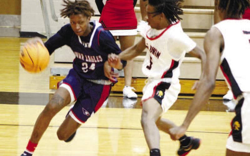 War Eagles scrimmage before season opener