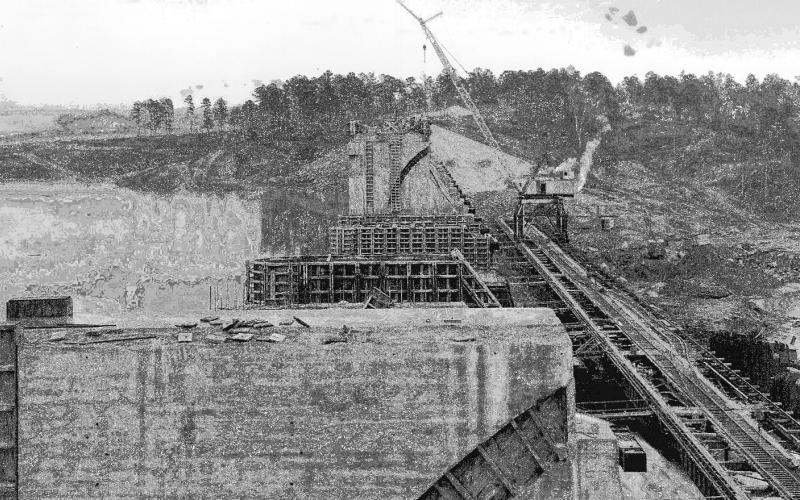 This series of photos from 1951-’53 clearly depict the rapid construction of the Sinclair Dam at the southernmost point of Lake Sinclair. Photos courtesy of Georgia Power