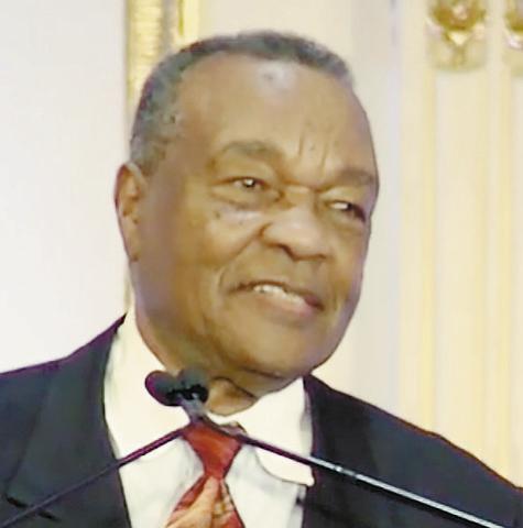 David C. Driskell delivers his acceptance speech after receiving the Lifetime Legacy Award from Skowhegan. CONTRIBUTED