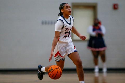 Putnam County freshman Jaydah Baker (20) scored a team-high 24 points, as the Lady War Eagles held on late to defeat Heard County. LANCE MCCURLEY/Staff