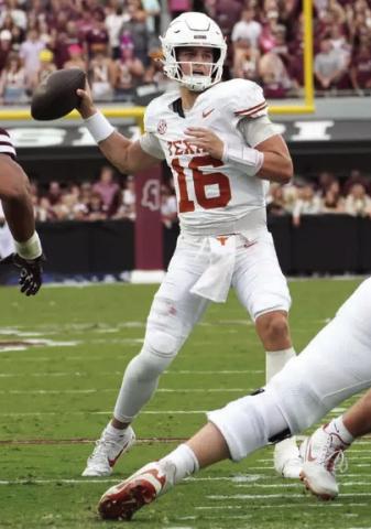 Georgia heavily recruited Arch Manning (16) before he committed and signed with Texas. (Courtesy of Texas Athletics)