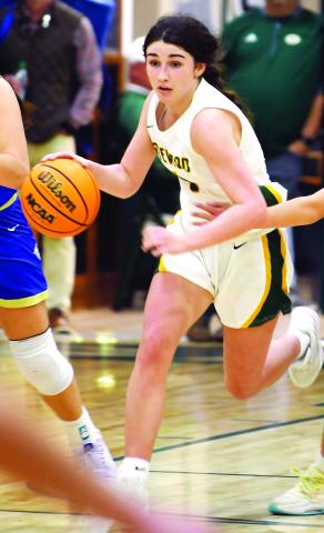 Gatewood junior Lauren Paxson is among Farley’s “go-to” players on the Lady Gators this season.