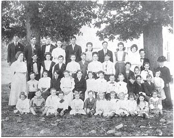 Central School, 1908. (Historical photos courtesy of Digital Library of Georgia)