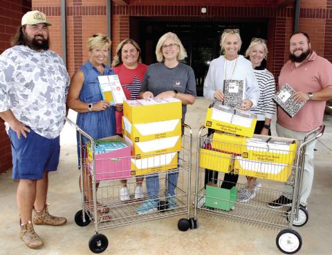 L-R: AJ Nugent and Diane Carter of Leadership Putnam are joined by Putnam County Elementary School Principal Whitney Smith, Assistant Principal Joy Williamson, Counselor Hollie Haley, Academic Coach Trista Hooten-Wilson, and LP President Justin Hadden. CONTRIBUTED