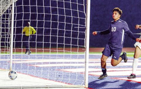 War Eagles’ soccer ready for first-round playoff
