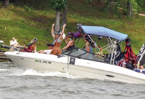 The all-women “Pour Choices” crew clearly enjoyed their Saturday afternoon on Lake Sinclair, which included two crewmembers taking home prestigious pirate awards.