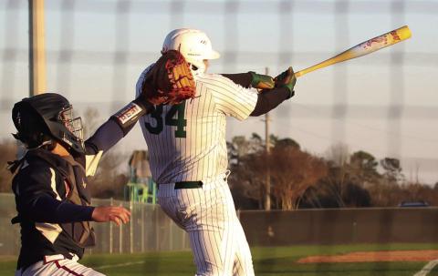 Gatewood sophomore Jayden Moss (34) had a big day at the plate for the Gators in the season opener against Strong Rock Christian on Feb. 23. TREY NORRIS/Staff