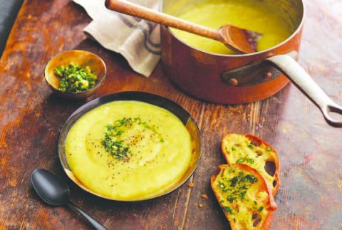 Rustic Tuscan Potato Leek Soup with Olive Oil Pesto