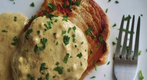 Pork Chops in Creamy Mustard-Peppercorn Sauce